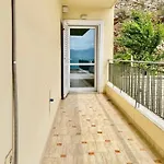Colorful Sea View Appartement Saranda