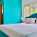Colorful Sea View Appartement *