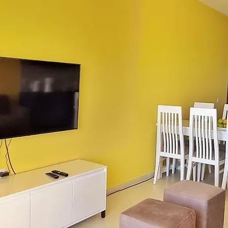Apartment Colorful Sea View Sarande