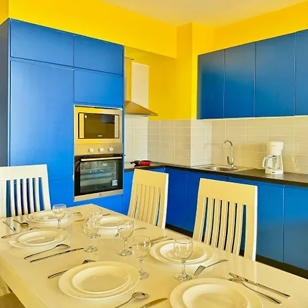 Appartement Colorful Sea View *